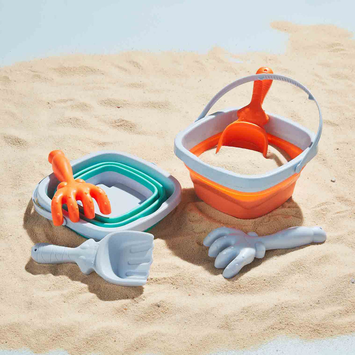 Collapsible Sand Bucket Sets