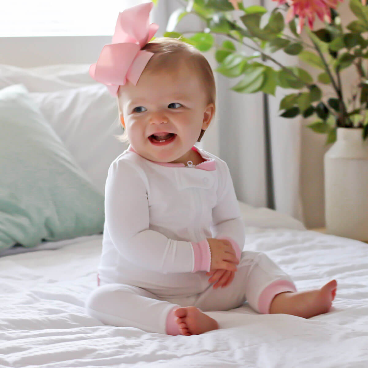 Solid Zip Sleeper White/Pink