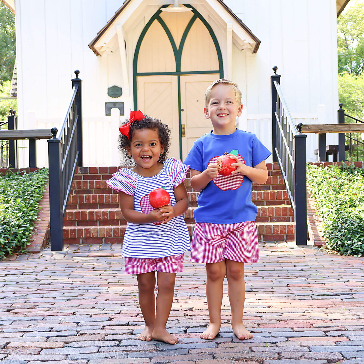 Good Apple Royal & Red Short Set