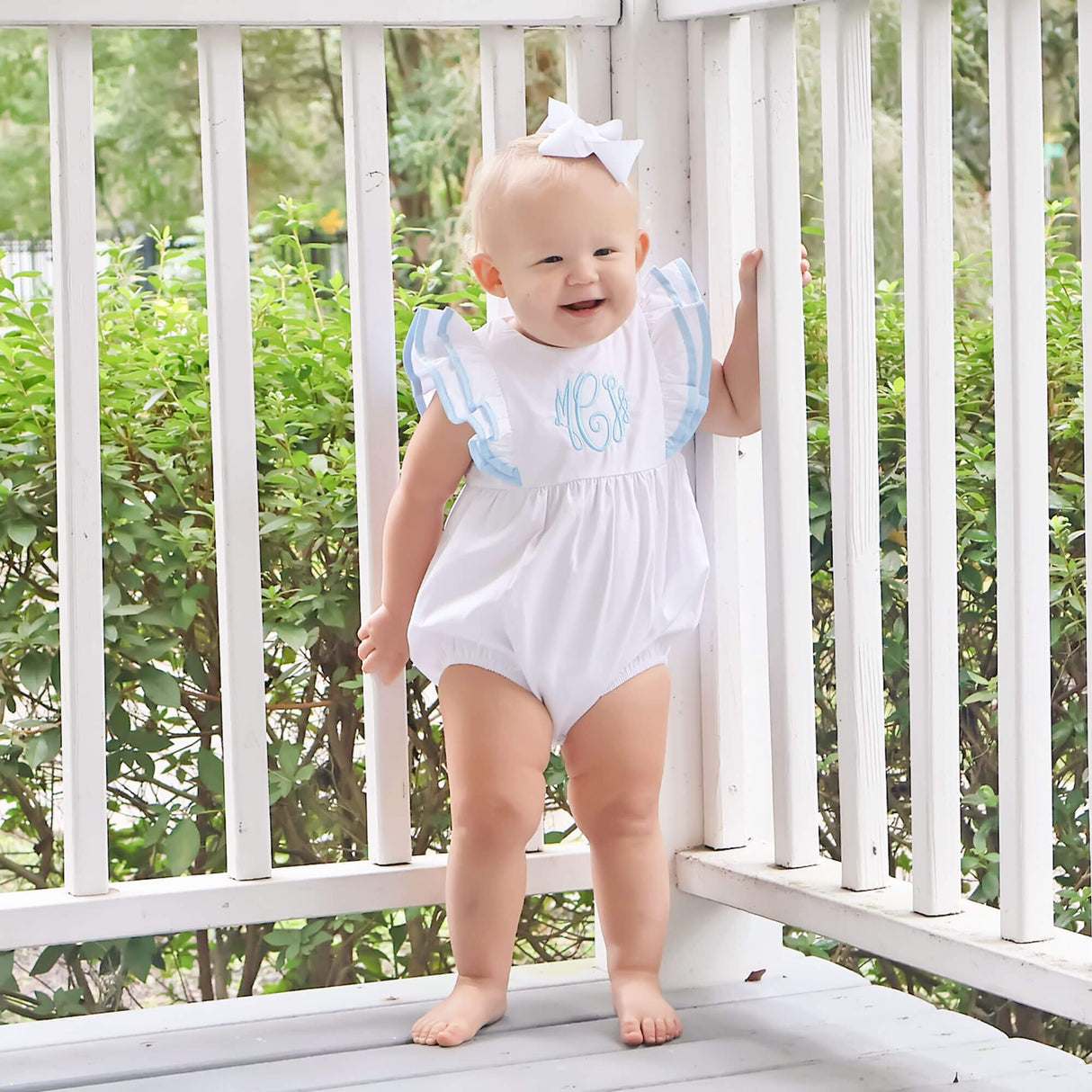 White & Light Blue Alice Bubble