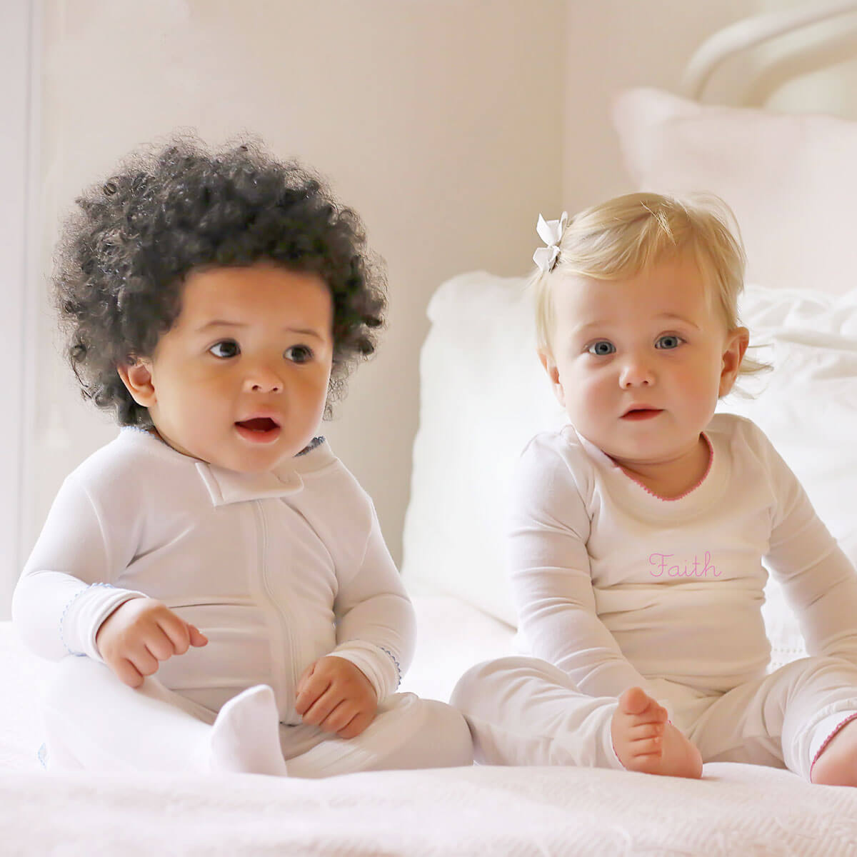 Solid White Color Trim Zip Sleeper