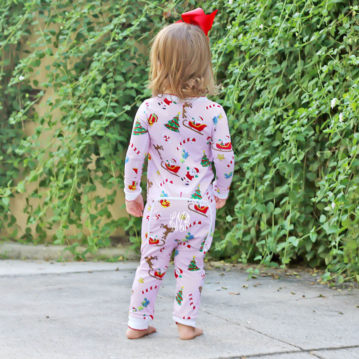 We Believe In Santa Pink Zip Sleeper