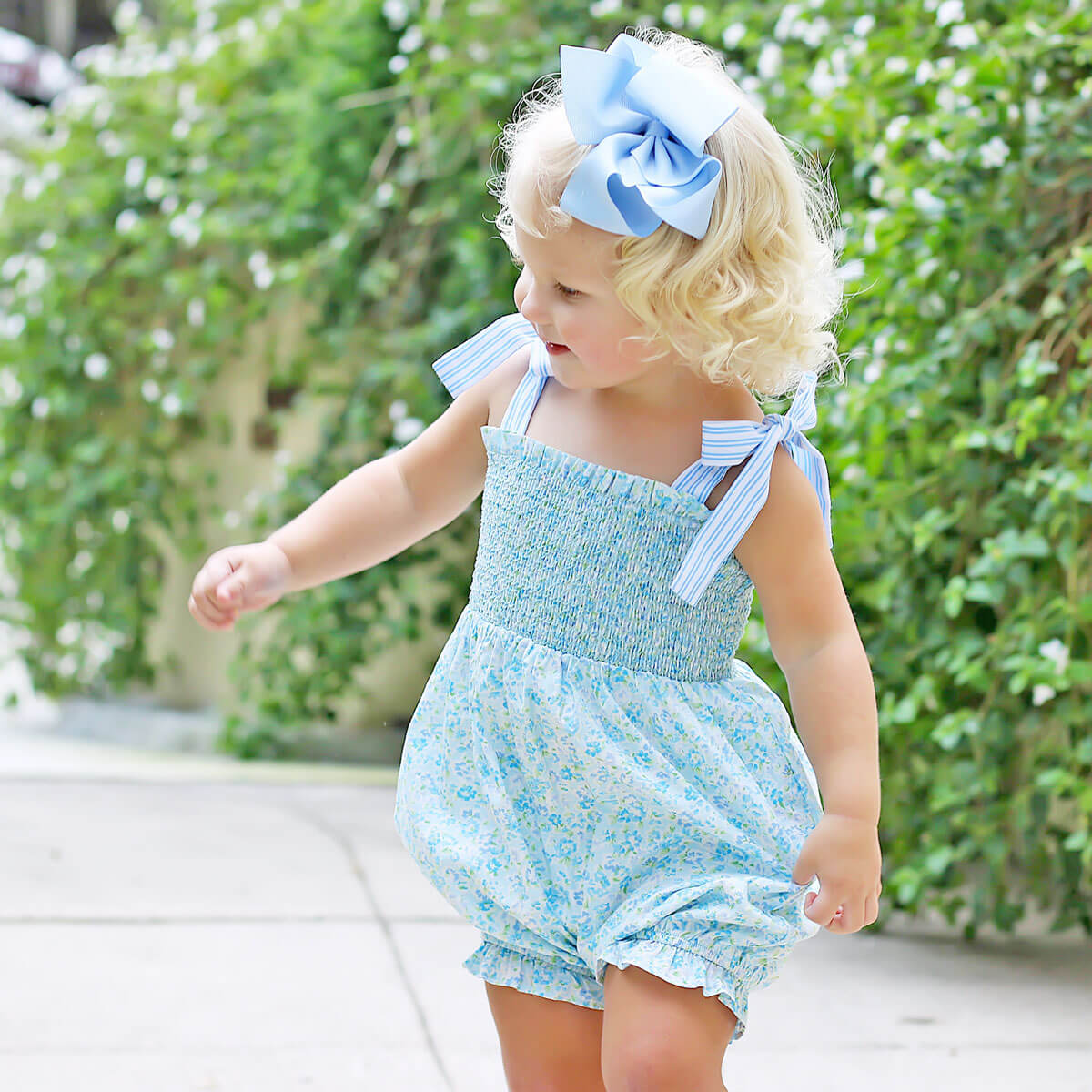 Buttercup Blooms Tie Strap Bubble