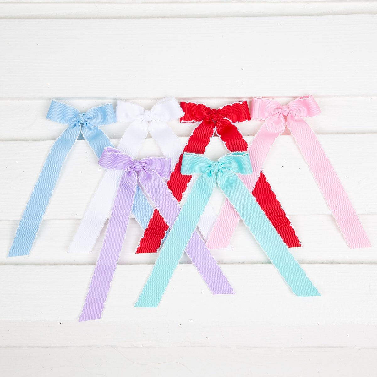 Mini Grosgrain Moonstitch Bow Streamer