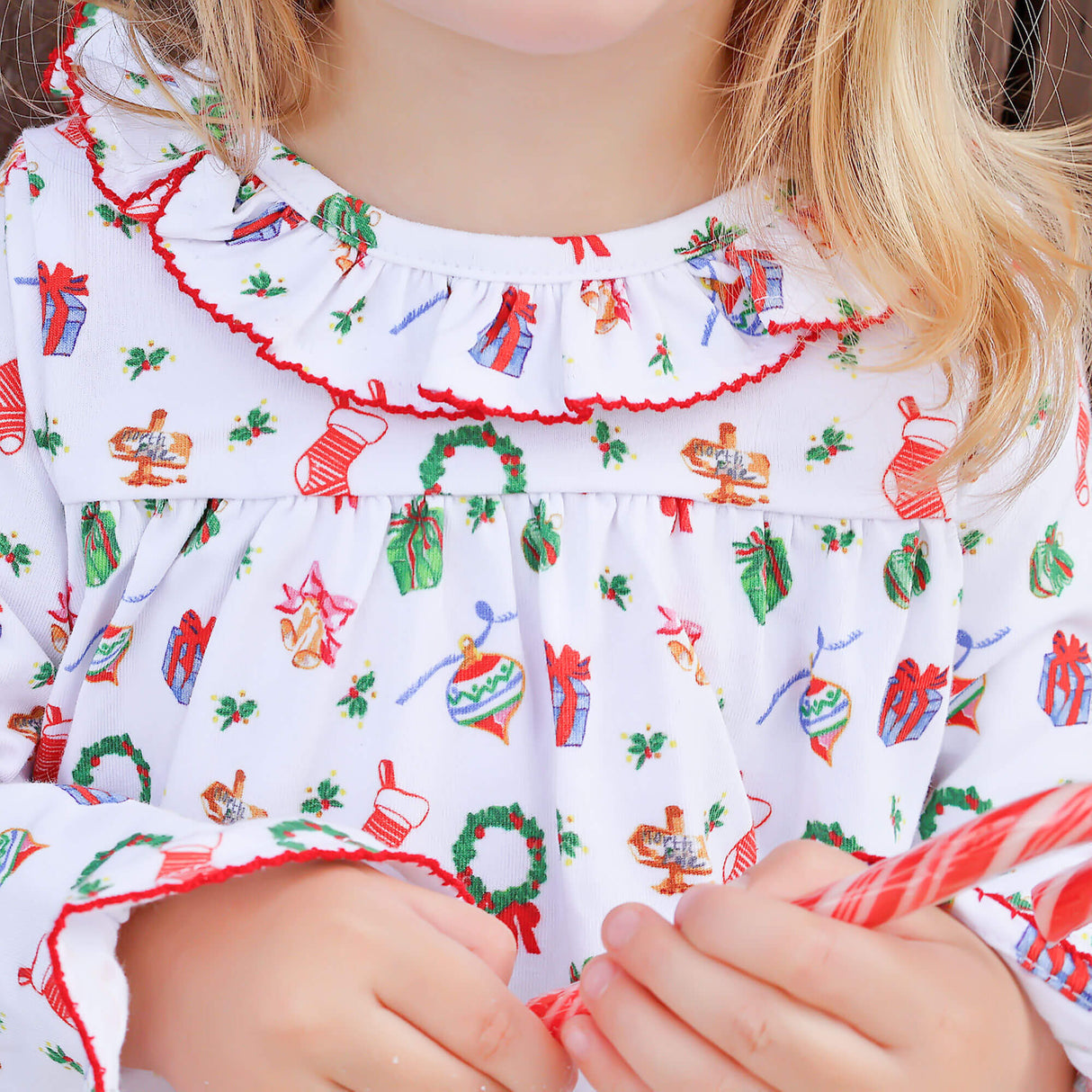 Christmas Delights Ruffle Collared Bubble