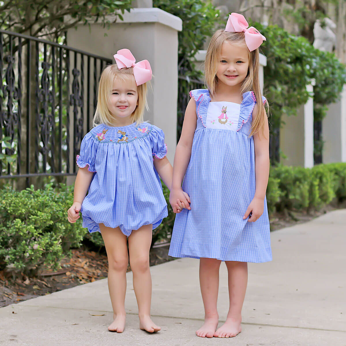 憧れの Windowpane Blue Smocked Storybook Bubble Whimsy Classic – トップス